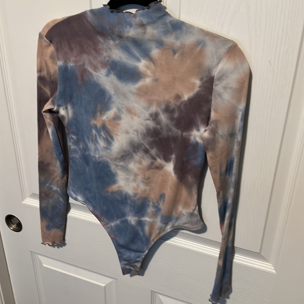 Urban Daisy Tie Dye Body Suit NWT